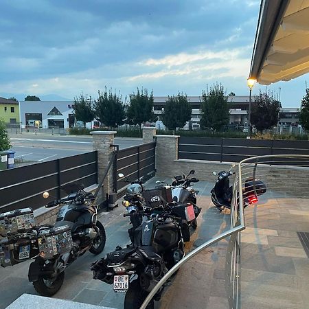 Bed And Breakfast Ma.Gi.A Cuneo Phòng bức ảnh